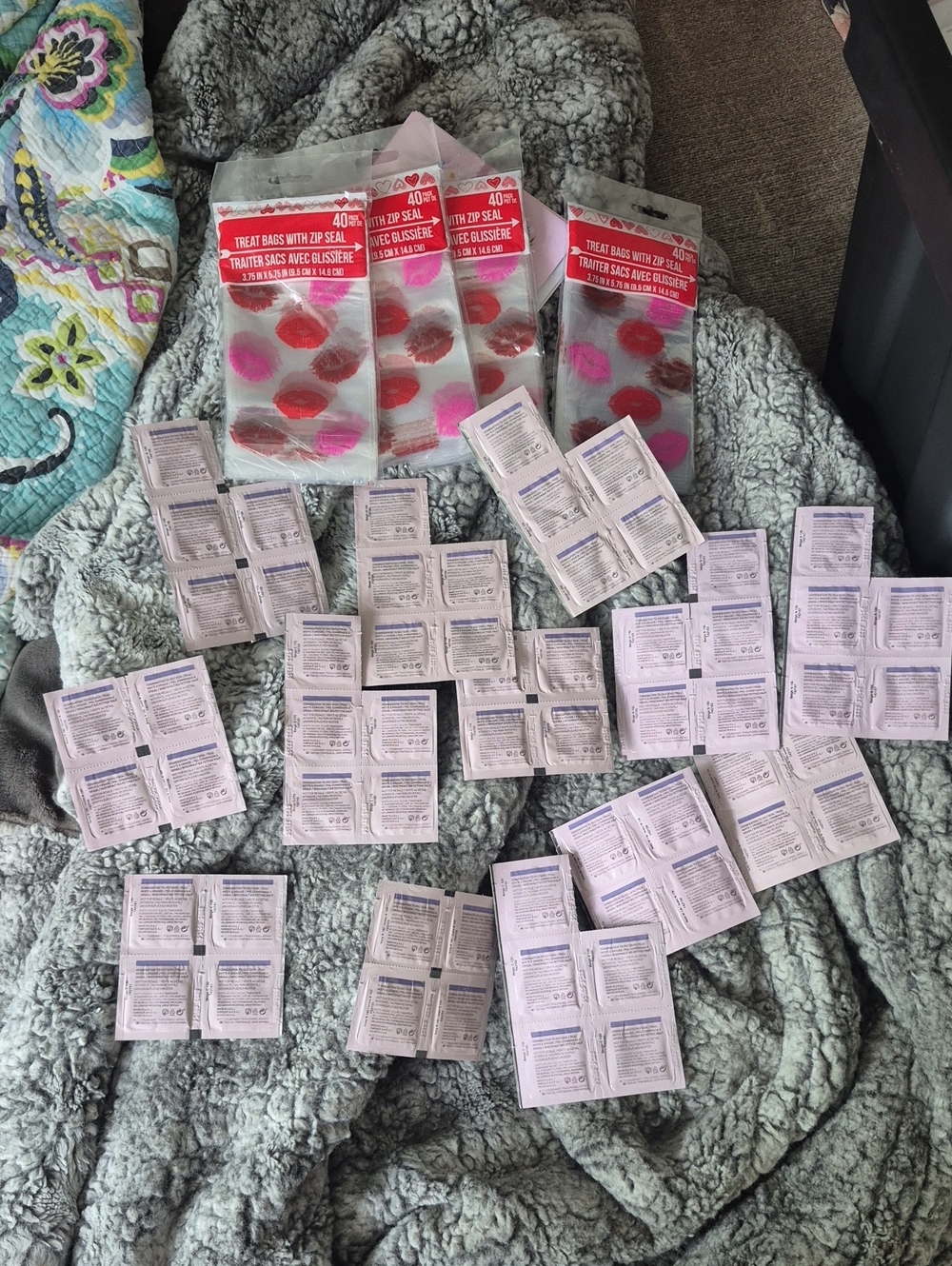 Mary Kay Foundation Samples - Picture 3 of 3